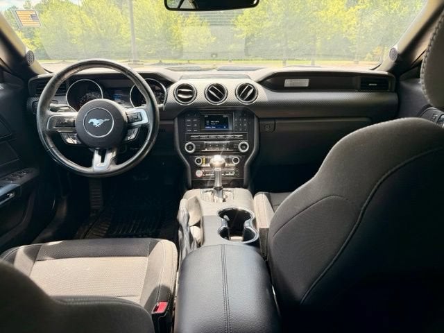 2016 Ford Mustang V6