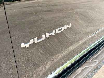 2022 GMC Yukon XL SLT