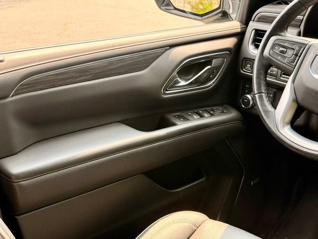 2022 GMC Yukon XL SLT