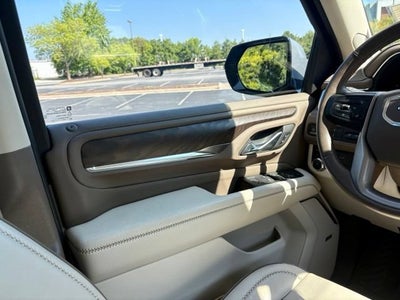 2023 GMC Yukon XL Denali
