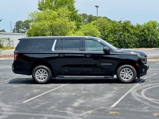 2024 Chevrolet Suburban LT
