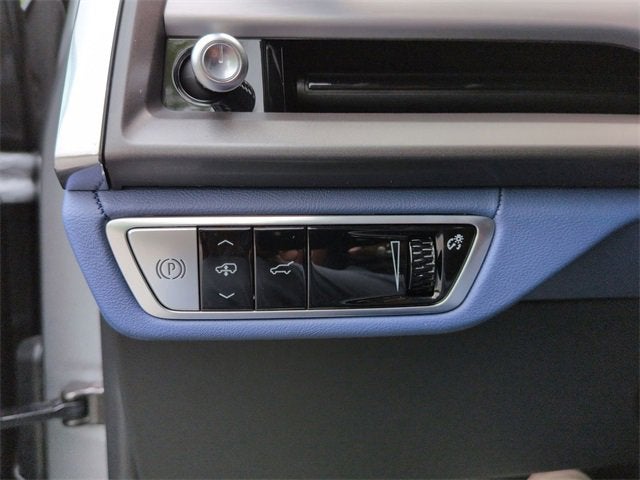 2026 Cadillac VISTIQ Premium Luxury