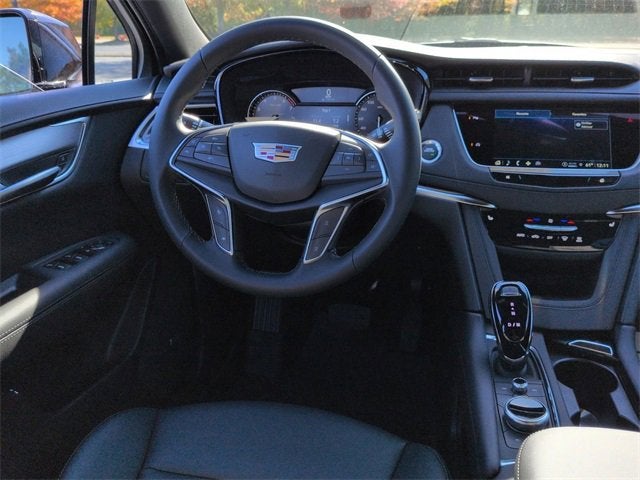 2026 Cadillac XT5 Luxury