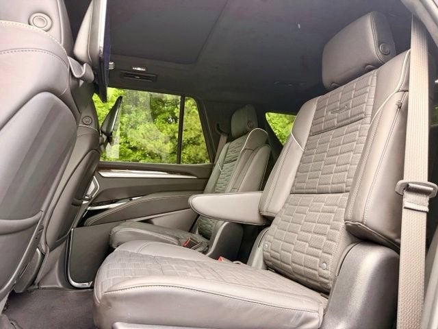 2025 Cadillac Escalade Sport Platinum
