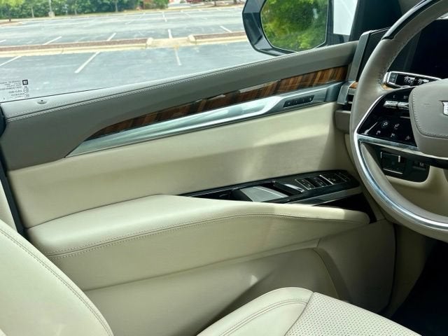 2025 Cadillac Escalade Sport Platinum