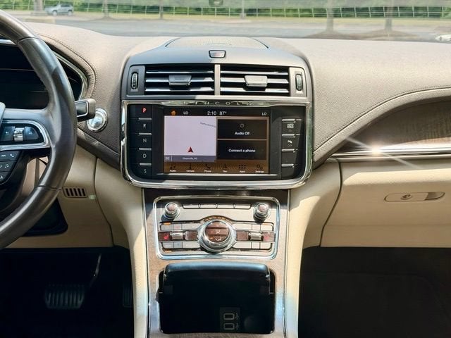 2019 Lincoln Continental Select