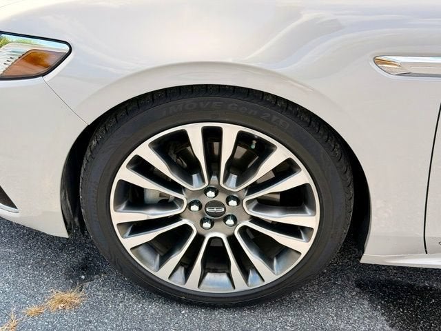 2019 Lincoln Continental Select