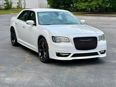 2023 Chrysler 300 Touring L