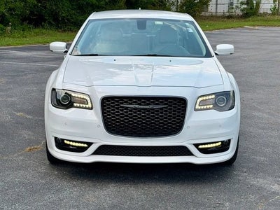 2023 Chrysler 300 Touring L