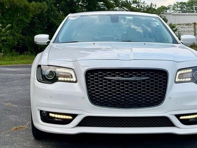 2023 Chrysler 300 Touring L