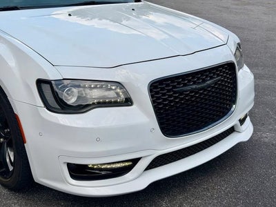 2023 Chrysler 300 Touring L
