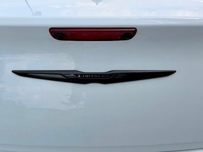 2023 Chrysler 300 Touring L