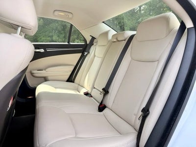 2023 Chrysler 300 Touring L