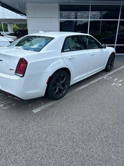 2023 Chrysler 300 Touring L