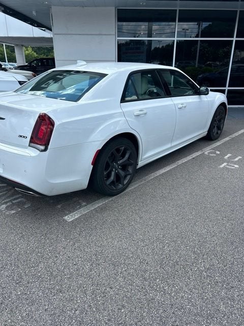 2023 Chrysler 300 Touring L