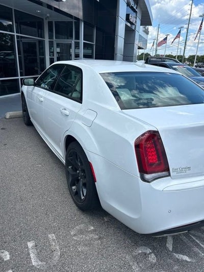 2023 Chrysler 300 Touring L