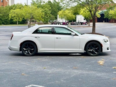 2023 Chrysler 300 Touring L