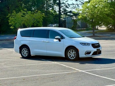 2023 Chrysler PACIFICA Base