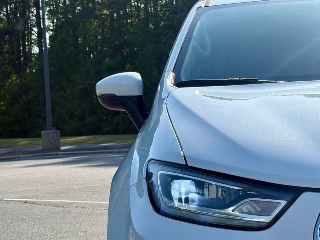 2023 Chrysler PACIFICA Base