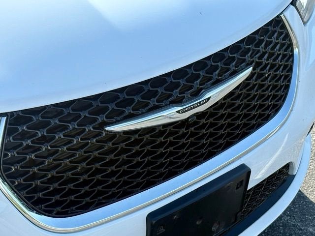 2023 Chrysler PACIFICA Base