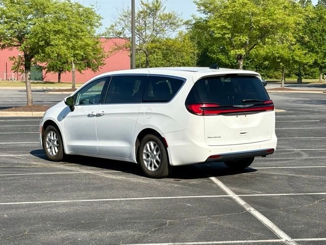 2023 Chrysler PACIFICA Base