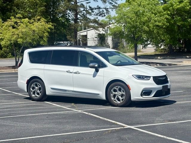 2023 Chrysler PACIFICA Base