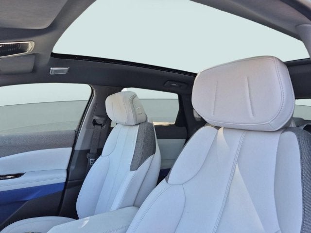 2027 Cadillac OPTIQ Luxury