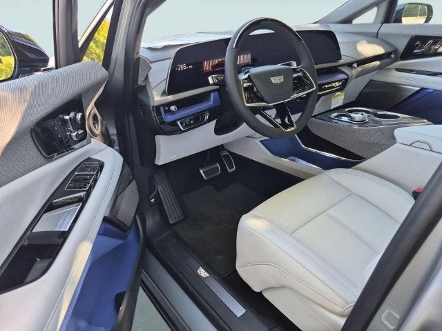 2027 Cadillac OPTIQ Luxury