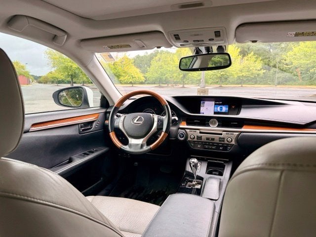 2013 Lexus ES 300h Hybrid