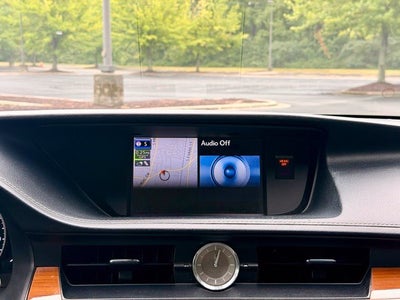 2013 Lexus ES 300h Hybrid