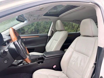 2013 Lexus ES 300h Hybrid