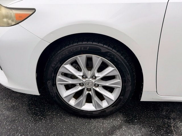 2013 Lexus ES 300h Hybrid