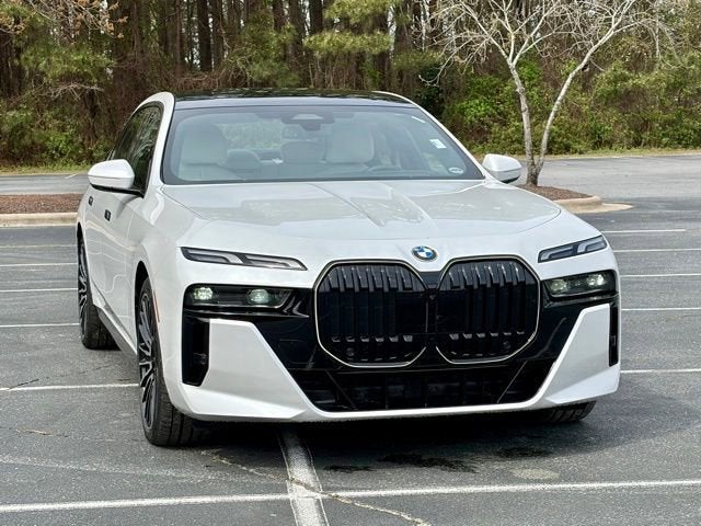 2025 BMW 7 Series 740i
