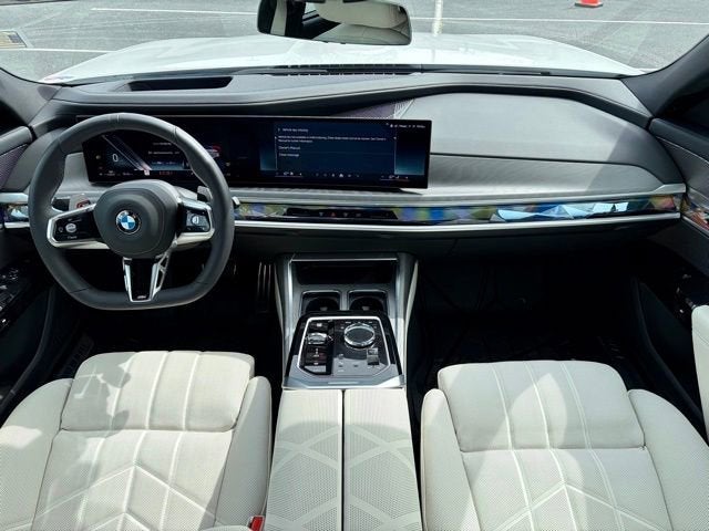 2025 BMW 7 Series 740i