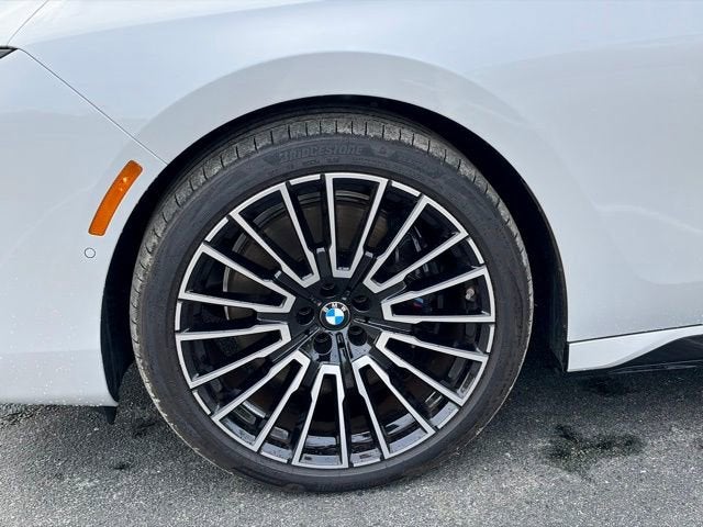 2025 BMW 7 Series 740i