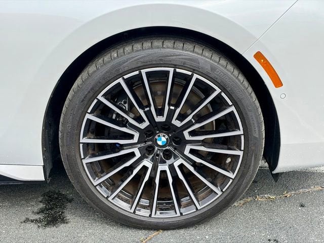 2025 BMW 7 Series 740i